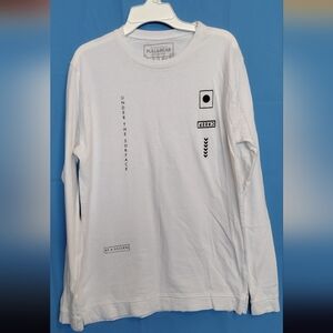 Pull&Bear White Long Sleeve with Black Graphics